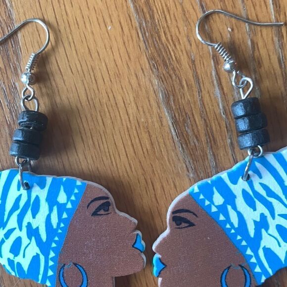 Pierced Earrings Exaggerated Fishhook Wood Lightweight Earrings Exotic Woman - Picture 3 of 6